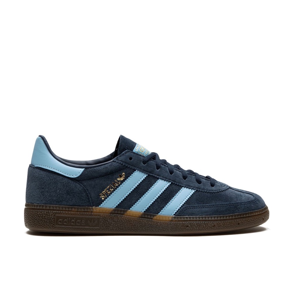 adidas spezial size 8 woman’s size 6 men’s. Brand new never worn.